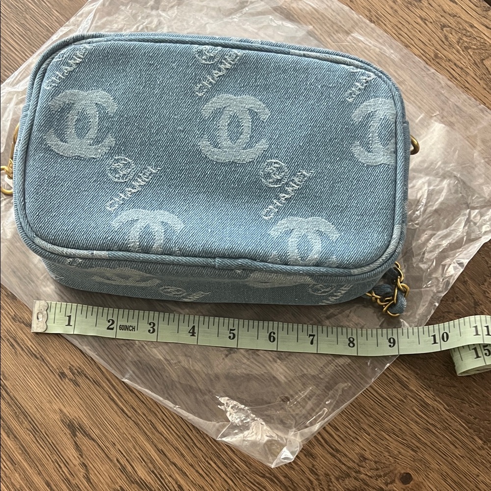 Chanel Beauty Blue Denim Crossbody Bag GWP - Picture 4 of 12